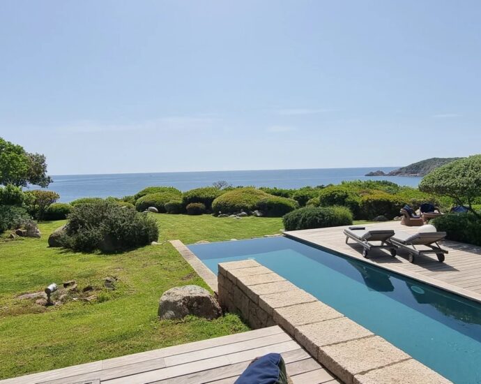 Cappiciola, Propriété pieds dans l’eau, 7 chambres, 2 piscines, accès direct à la plage, vue mer panoramique