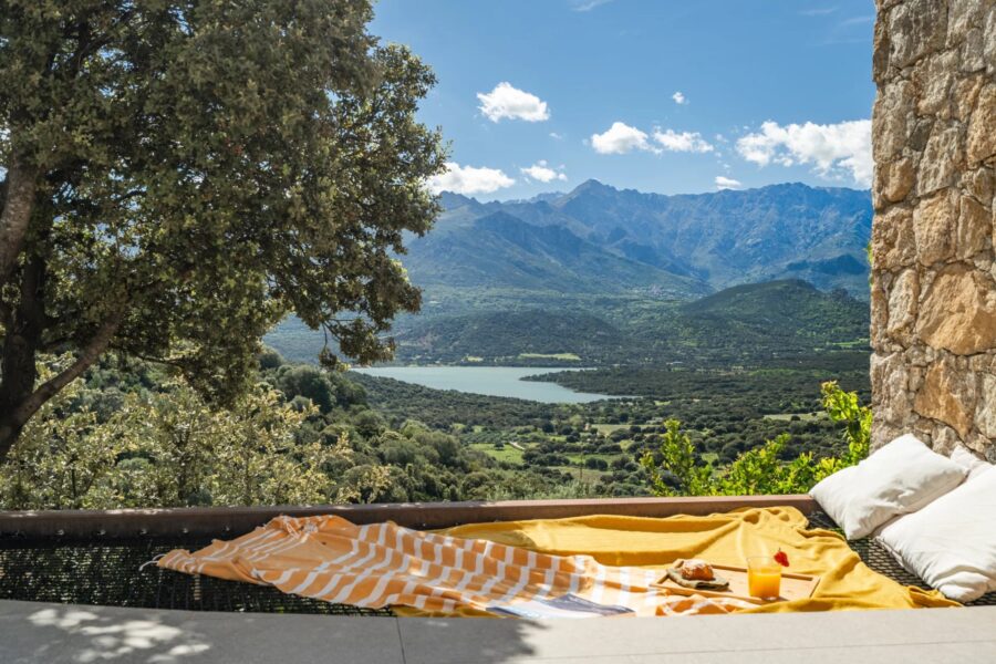 Santa-Reparata Di Balagna, 4 rooms, swimming pool, panoramic view of lake and mountains