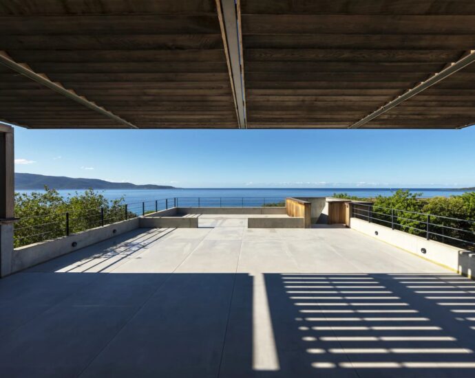 Abbartello, Olmeto, Villa d’architecte, 6 chambres, vue mer panoramique, plage à pied