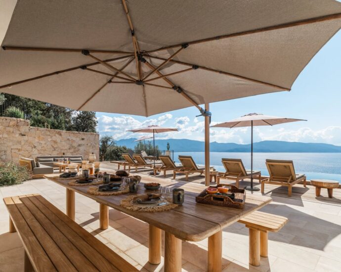 Olmeto, Abbartello, 6 chambres, piscine à débordement, vue mer panoramique, proche plage