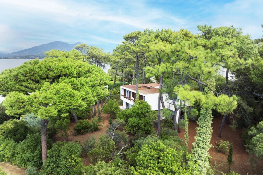 South Shore of Ajaccio, Domaine de la Pointe, Renovation Villa, 6 Bedrooms, Sea View, Private Estate, Walking Distance to the Beach
