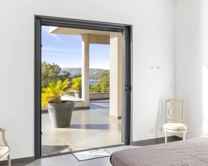 Arasu , Villa contemporaine, 8 chambres, piscine à  débordement, vue mer panoramique, proche plage