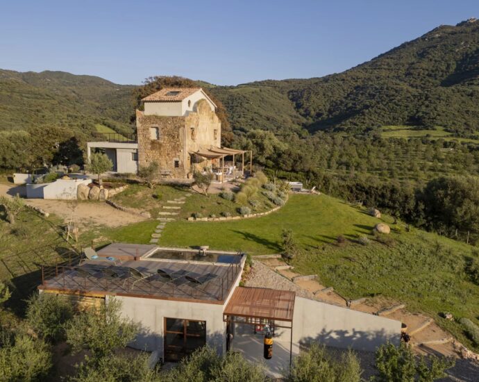Propriano, villa 3 chambres, piscine, vue mer et montagnes, proche plage