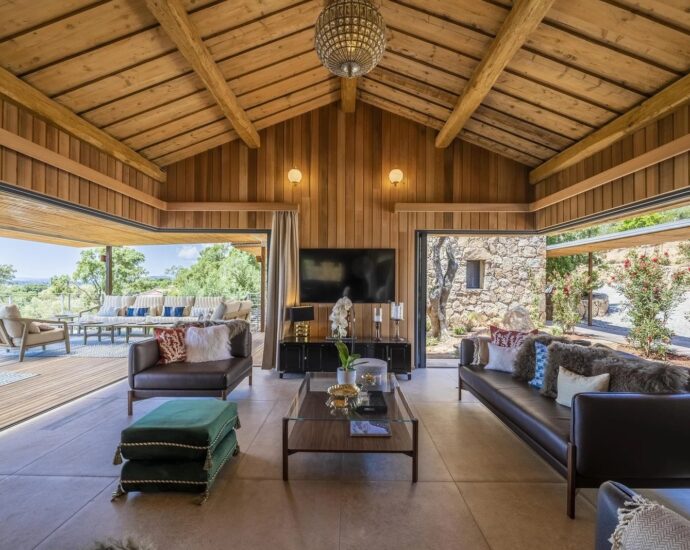 Villa 9 chambres, Arasu, Saint-Cyprien, piscine, vue mer, plage à pied, RL363 Villa Terra di Corsica