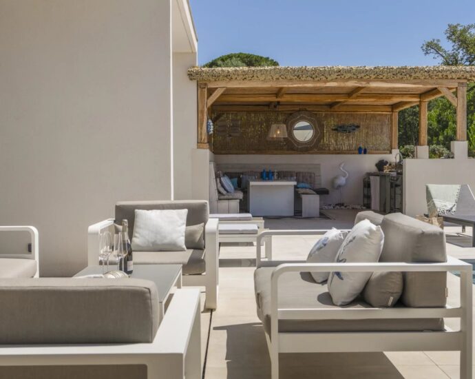 Arasu, villa 4 bedrooms, swimming-pool, Casa Alivu RL307