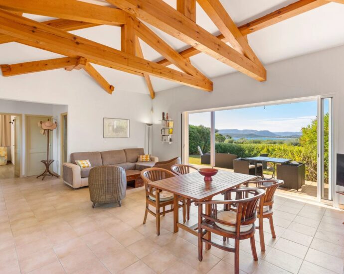 Exclusive – Villa with Swimming Pool, Sea View, Close to Cabanon Bleu Beach