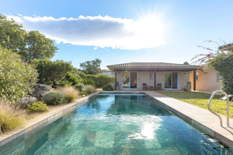 Exclusive – Villa with Swimming Pool, Sea View, Close to Cabanon Bleu Beach