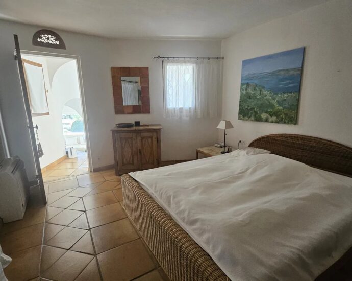 Sainte-Lucie de Porto-vecchio, Cavallone, architect-designed villa, 4 bedrooms, pool, sauna, panoramic sea view, close to the beach