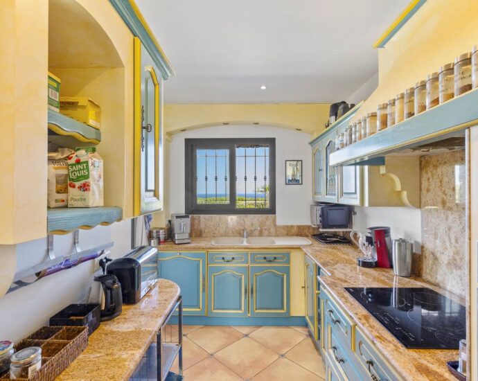 Porto-Vecchio, 3 Bedroom Villa, Pool, Sea and Mountain View