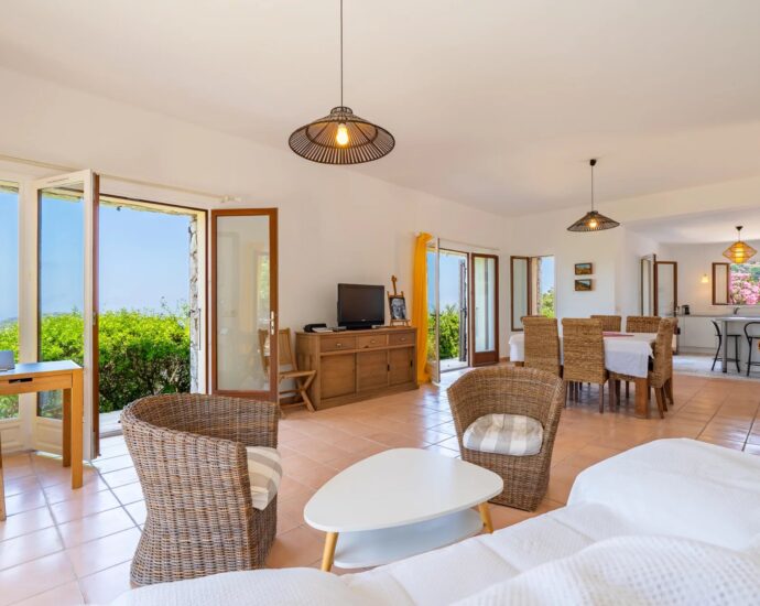 Sant’Antonino, villa type bergerie, 3 chambres, piscine, vue mer