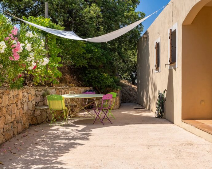 Sant’Antonino, villa type bergerie, 3 chambres, piscine, vue mer