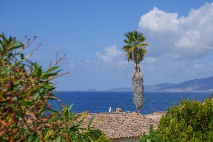 South Shore Ajaccio, Porticcio, Bastide-Style Villa, 6 bedrooms, Panoramic sea view, Walking distance to beaches