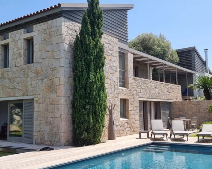 Cappiciola, Propriété pieds dans l’eau, 7 chambres, 2 piscines, accès direct à la plage, vue mer panoramique