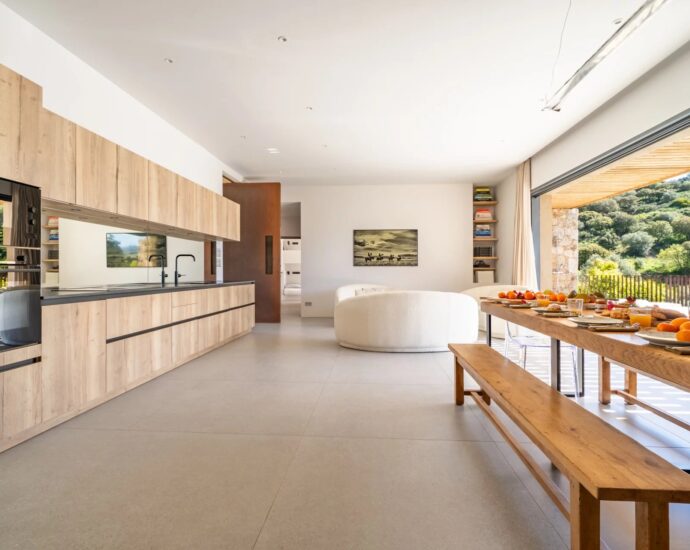 Santa-Reparata Di Balagna, 4 rooms, swimming pool, panoramic view of lake and mountains