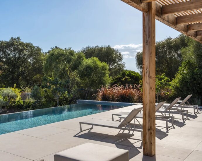 Arasu, Villa d’architecte, 4 chambres, piscine, vue dégagée sur la nature, plage à pied