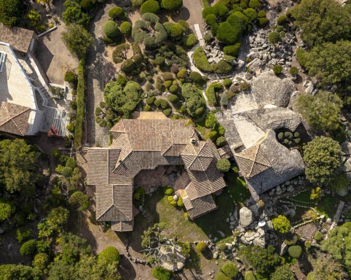 Sainte-Lucie de Porto-vecchio, Cavallone, architect-designed villa, 4 bedrooms, pool, sauna, panoramic sea view, close to the beach