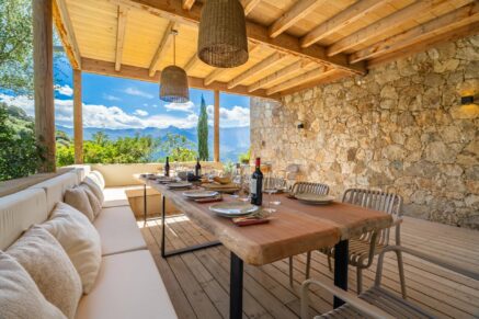 Santa-Reparata Di Balagna, 4 rooms, swimming pool, panoramic view of lake and mountains