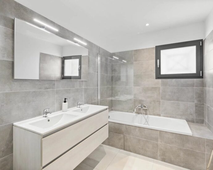 Exclusivité , Sainte-Lucie de Porto-Vecchio, Villa 4 chambres, piscine, vue montagnes, proche piscines naturelles et plages