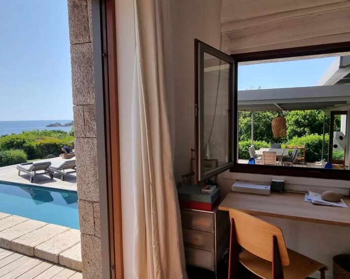 Cappiciola, Propriété pieds dans l’eau, 7 chambres, 2 piscines, accès direct à la plage, vue mer panoramique