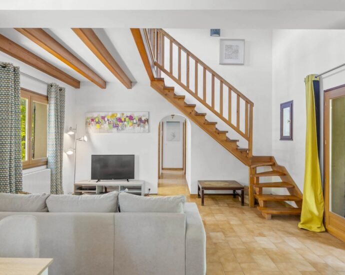 Sainte-Lucie de Porto-Vecchio, Propriété avec 3 maisons, piscine, proche fleuve et plage de Pinarello