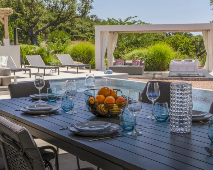 Arasu, villa 4 bedrooms, swimming-pool, Casa Alivu RL307