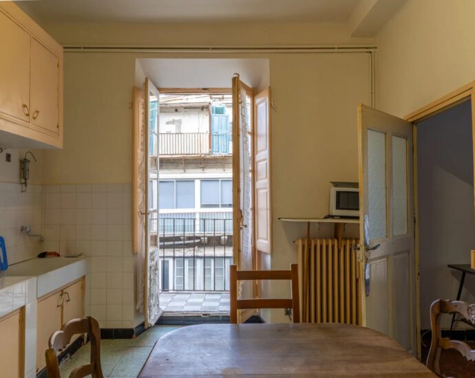 Bastia, Boulevard Paoli, Appartement, 4 chambres, 10 pièces, aperçu mer, proche plages