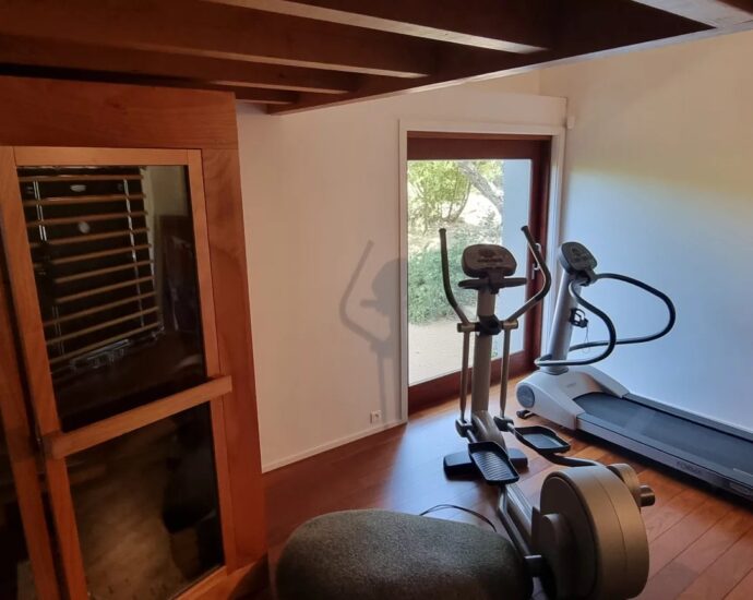 Cappiciola, Propriété pieds dans l’eau, 7 chambres, 2 piscines, accès direct à la plage, vue mer panoramique