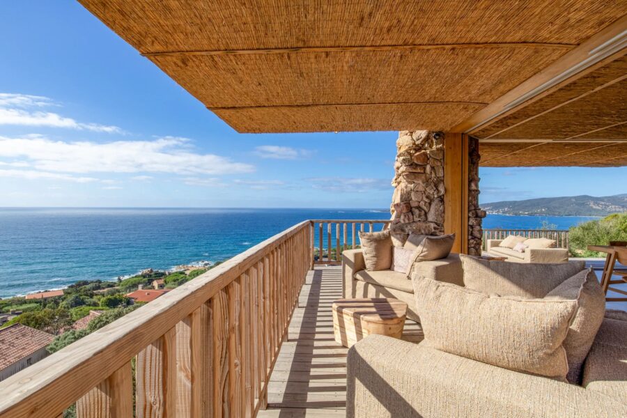 Olmeto, Villa contemporaine, vue mer et montagnes, 6 chambres,  piscine, proche plage