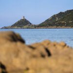 Exclusivité, Ajaccio, villa 6 chambres, piscine à débordement, maison de gardien, vue mer panoramique, plage à pied