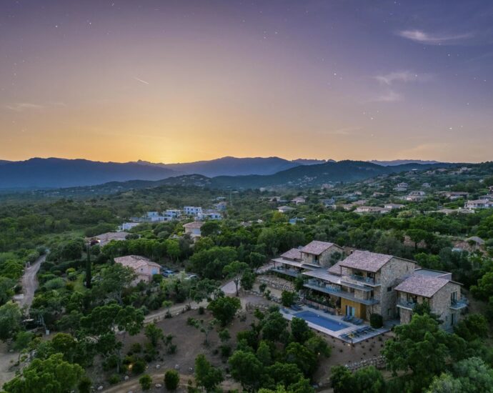 Villa 9 chambres, Arasu, Saint-Cyprien, piscine, vue mer, plage à pied, RL363 Villa Terra di Corsica