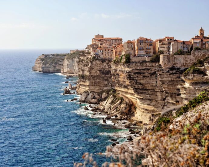 BONIFACIO – Bergeries du Maquis – Villas
