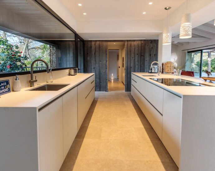 Plage de Cala Rossa, Villa 6 chambres, pied dans l’eau, piscine, Alzu di Cala Rossa