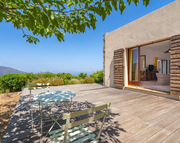 Sant’Antonino, villa type bergerie, 3 chambres, piscine, vue mer