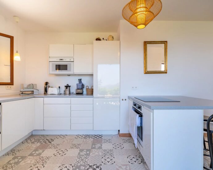 Sant’Antonino, villa type bergerie, 3 chambres, piscine, vue mer