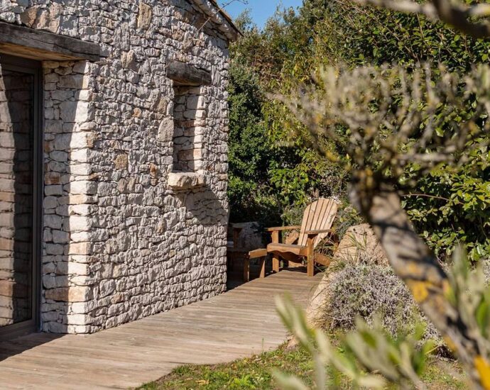 BONIFACIO – Bergeries du Maquis – Villas