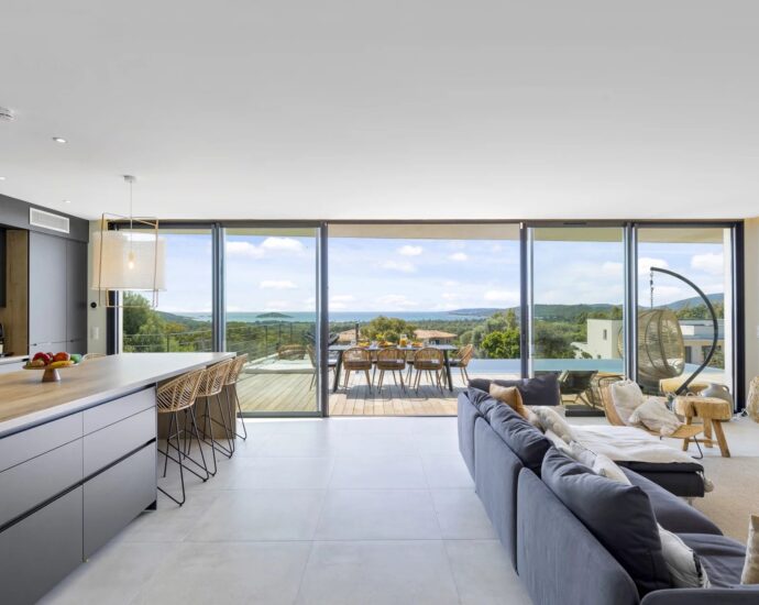 Porto-vecchio, villa 4 bedrooms, 1 children dormitory, swimming pool, sea view, Villa Saviu RL303