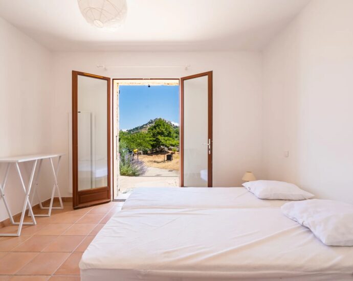 Sant’Antonino, villa type bergerie, 3 chambres, piscine, vue mer