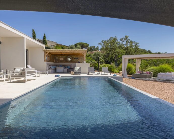 Arasu, villa 4 bedrooms, swimming-pool, Casa Alivu RL307