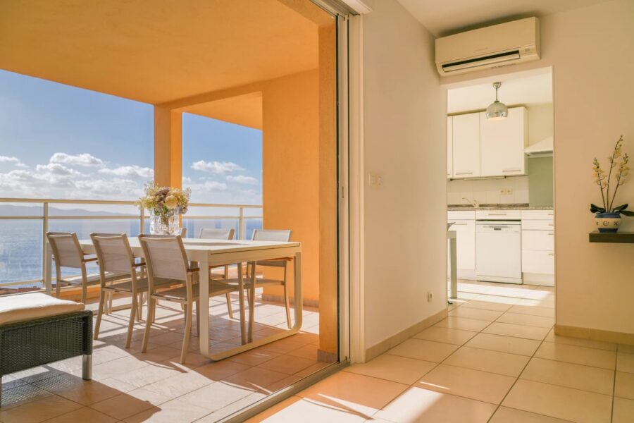 Ajaccio, Route des Sanguinaires, Appartement vue mer panoramique, 3 chambres, terrasse, plage à pied