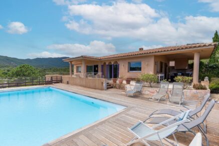 Favone, villa vue mer, 4 chambres, piscine, proche plage