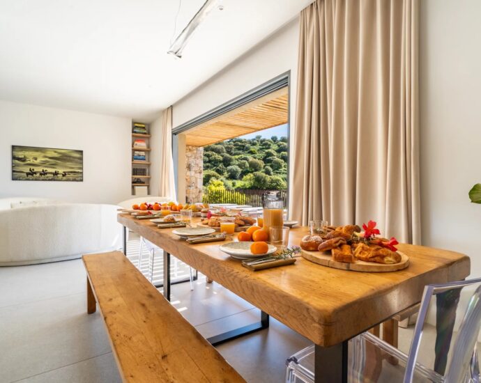 Santa-Reparata Di Balagna, 4 rooms, swimming pool, panoramic view of lake and mountains