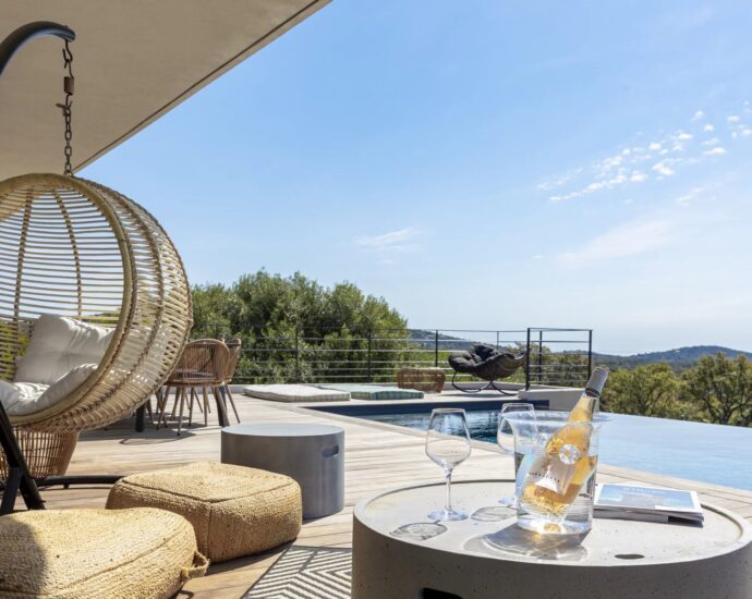 Porto-vecchio, villa 4 bedrooms, 1 children dormitory, swimming pool, sea view, Villa Saviu RL303