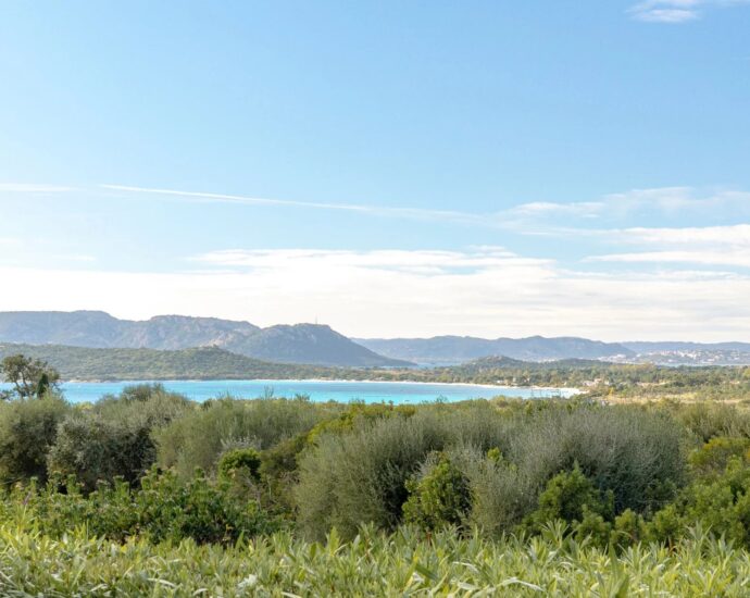 Exclusive – Villa with Swimming Pool, Sea View, Close to Cabanon Bleu Beach