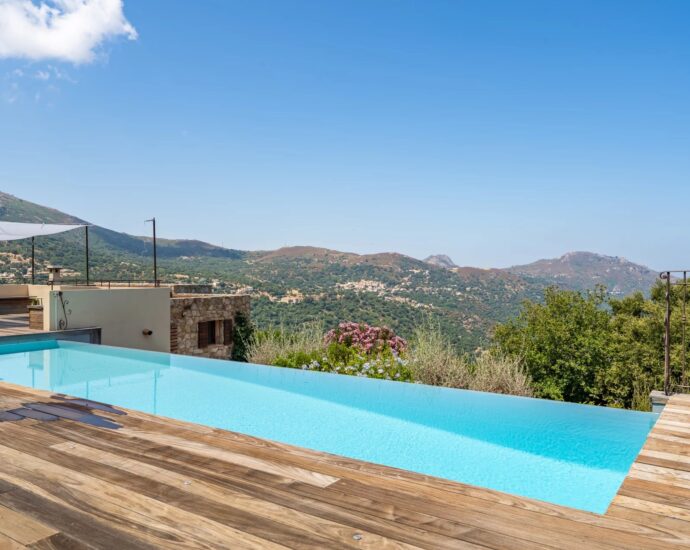 Sant’Antonino, villa type bergerie, 3 chambres, piscine, vue mer