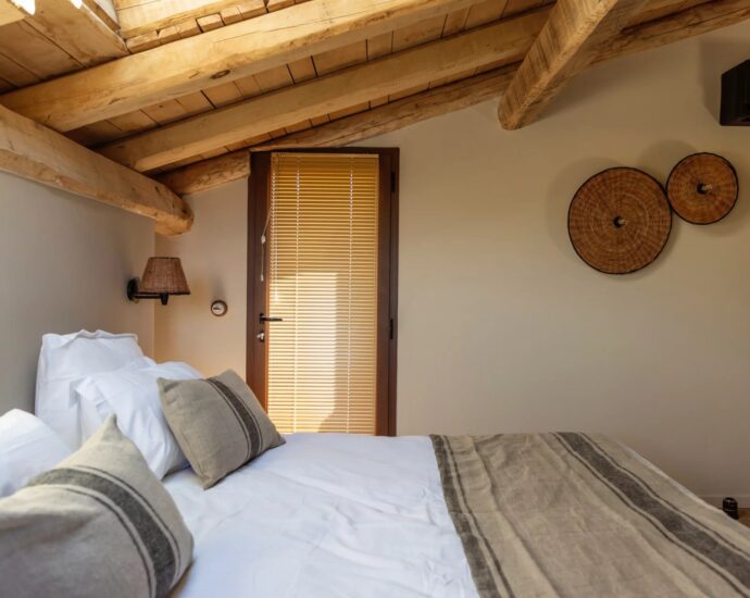 Propriano, villa 3 chambres, piscine, vue mer et montagnes, proche plage