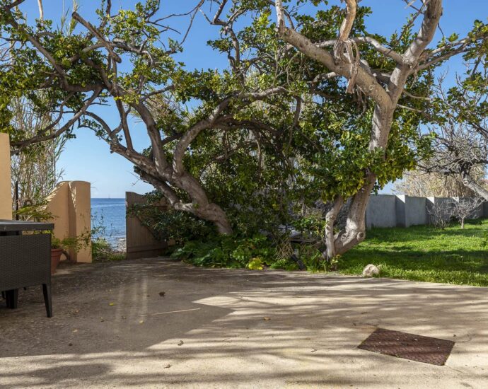 Exclusive: Ajaccio, waterfront villa with panoramic sea view, 6 bedrooms, walking distance to the beach.