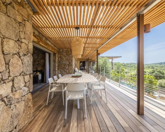 Villa 9 chambres, Arasu, Saint-Cyprien, piscine, vue mer, plage à pied, RL363 Villa Terra di Corsica