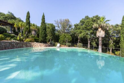 Sainte-Lucie de Porto-Vecchio, 8-Bedroom Villa, Pool, Sea View, Close to the Beach