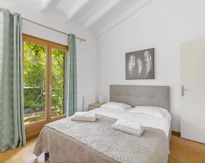 Sainte-Lucie de Porto-Vecchio, Propriété avec 3 maisons, piscine, proche fleuve et plage de Pinarello