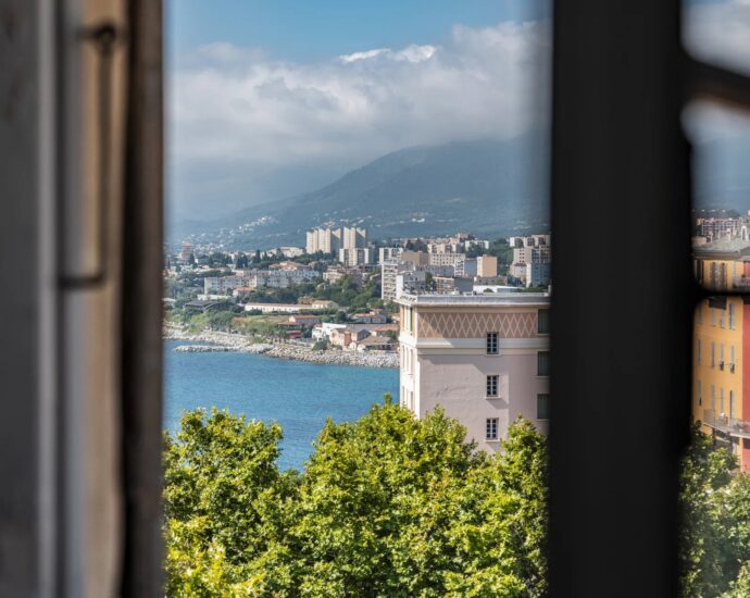 Bastia, citadelle, appartement, 4 chambres, vue panoramique